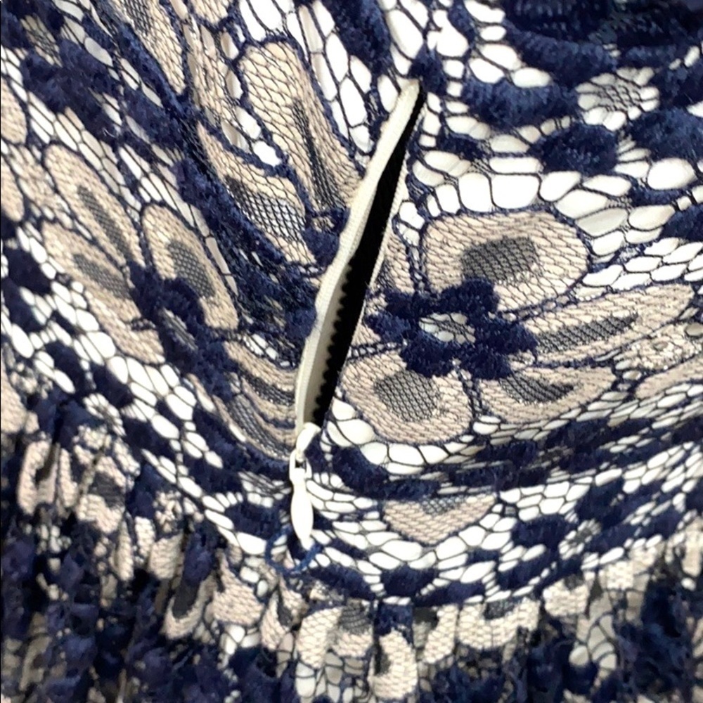Motherhood Maternity Navy Floral Lace Dress Sz M - Picture 10 of 15